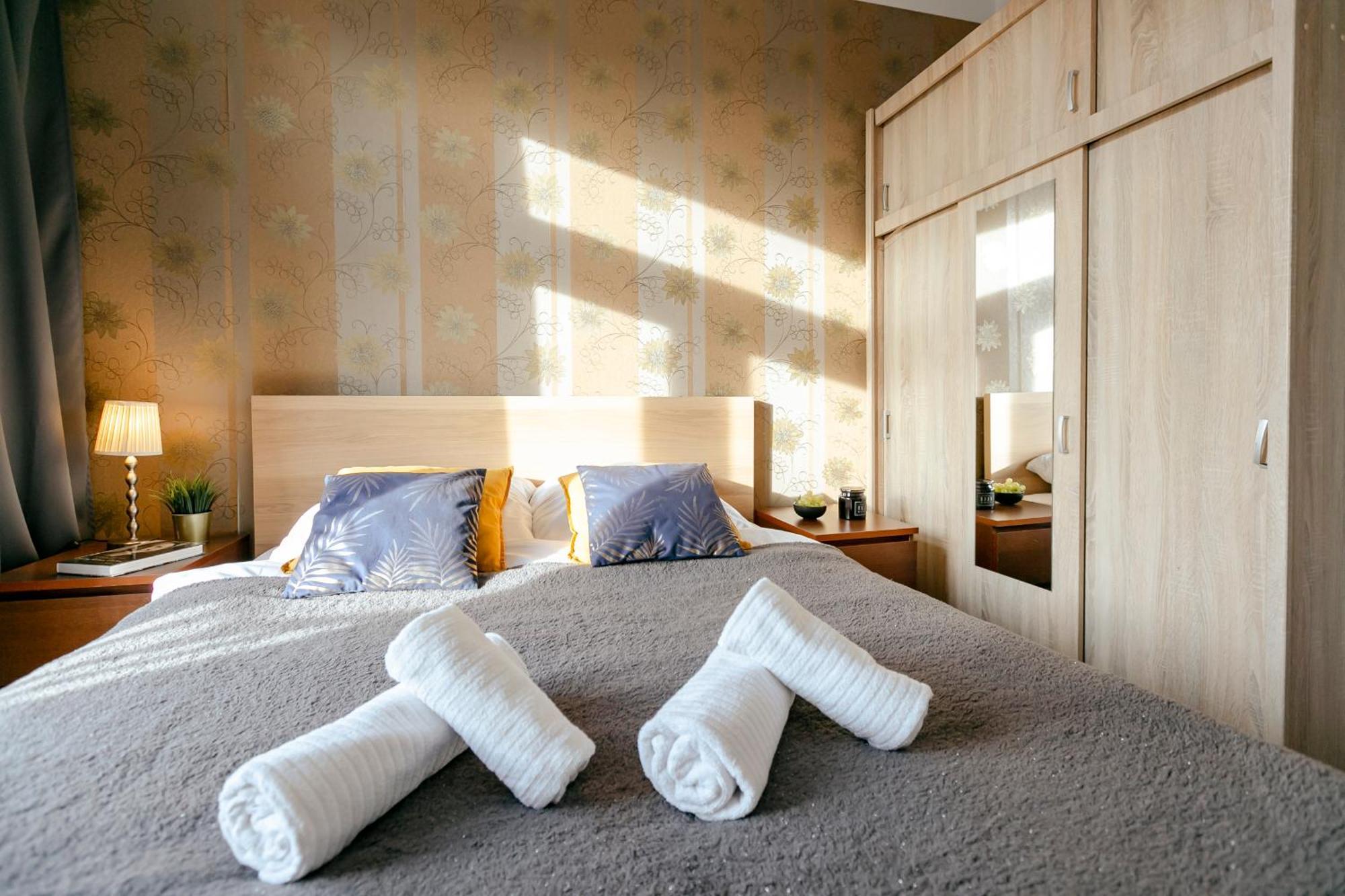 Plac Konstytucji 6 Orange - Apartament Dla 4 Osob - Bezplatny Parking - Free Parking - Piekny Widok Na Panorame Warszawy 바르샤바 외부 사진