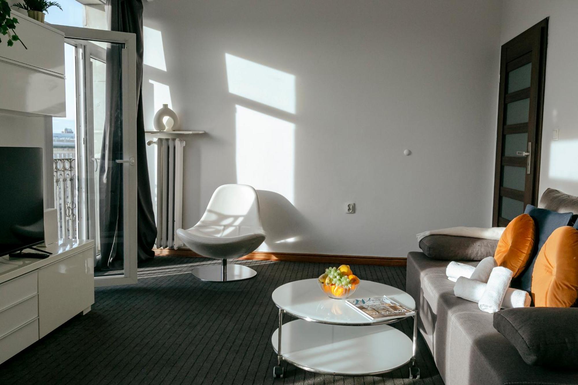 Plac Konstytucji 6 Orange - Apartament Dla 4 Osob - Bezplatny Parking - Free Parking - Piekny Widok Na Panorame Warszawy 바르샤바 외부 사진