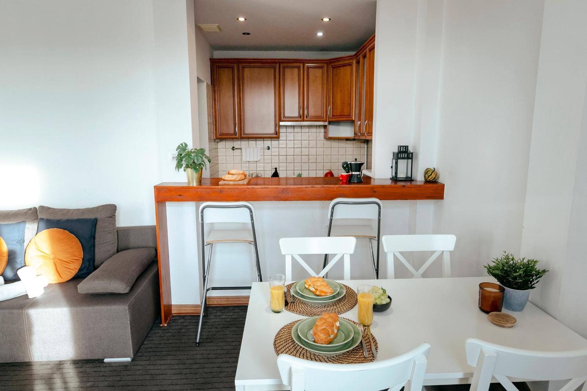 Plac Konstytucji 6 Orange - Apartament Dla 4 Osob - Bezplatny Parking - Free Parking - Piekny Widok Na Panorame Warszawy 바르샤바 외부 사진