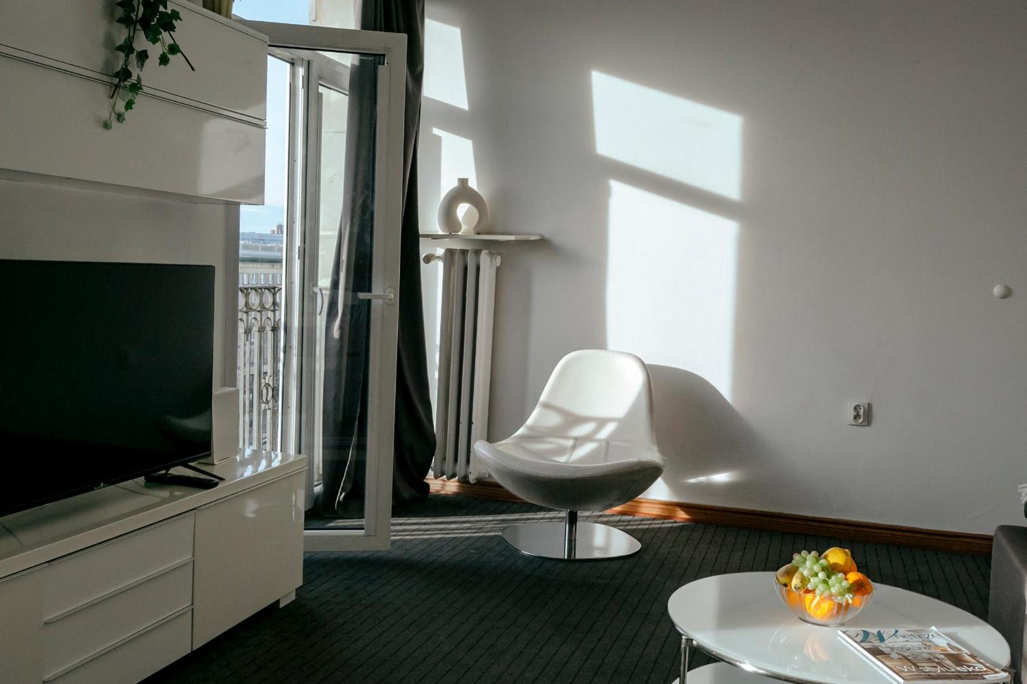 Plac Konstytucji 6 Orange - Apartament Dla 4 Osob - Bezplatny Parking - Free Parking - Piekny Widok Na Panorame Warszawy 바르샤바 외부 사진